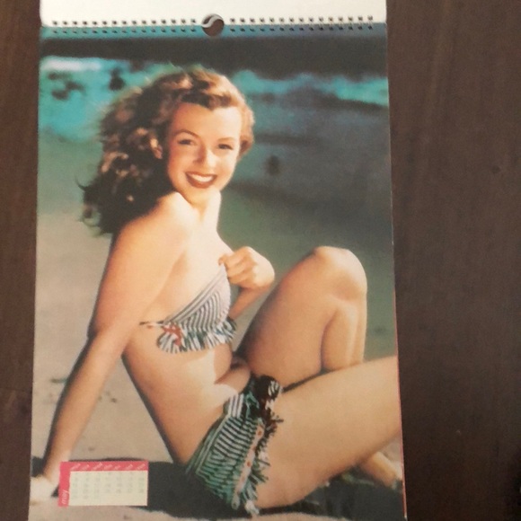 🌺Marilyn Monroe 1989 calendar Vintage - Picture 4 of 8